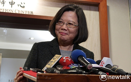 出席小英志工團尾牙 蔡英文交付「新年三大任務」