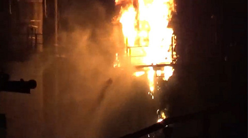 林園信昌化工化學槽暗夜火 居民憂空汙與廠方爆衝突