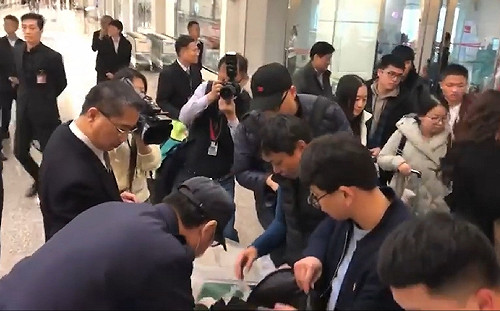 徐國勇視察桃園機場 當場查獲民眾私帶豬肉乾