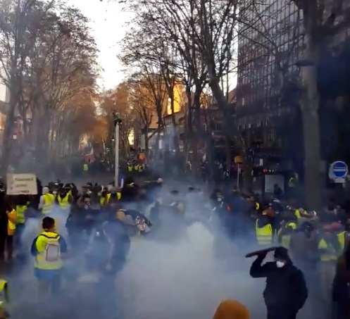 辯論不如上街  法國黃背心抗議人數不減