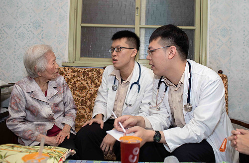 寒冬歲末獻愛心  新北替代役關懷獨居長者