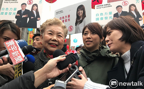 「柯文哲選總統好嗎？」柯媽：問城隍爺連獲「3聖筊」