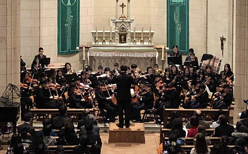 (影)小學生拚外交！光仁國小管弦樂團訪問比國舉辦音樂會