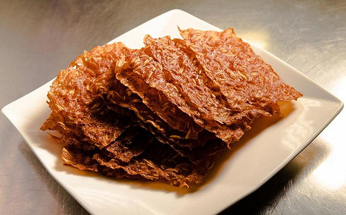 肉乾怎麼做的？為什麼牛肉乾絲絲分明、豬肉乾香軟多汁、肉紙又輕薄脆口？