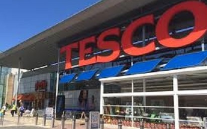 英最大零售商拚轉型 特易購證實裁員9000人