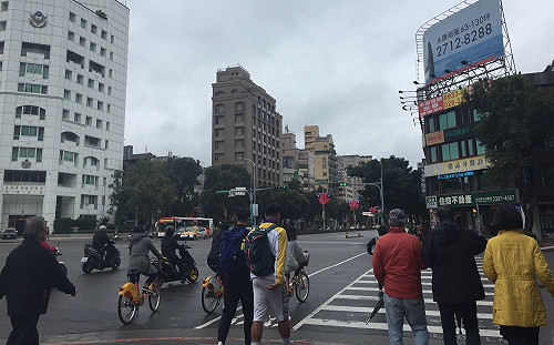 週末濕冷低溫下探12°C  228連假好天氣