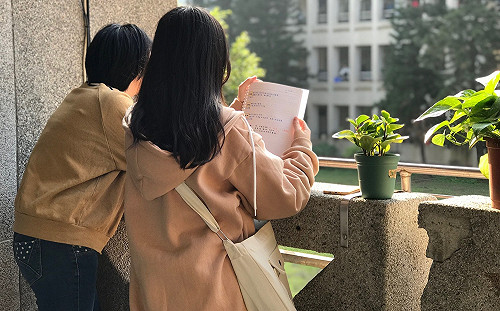 學測英文作文暢談台灣人情味　卻錯國中等級簡易單字