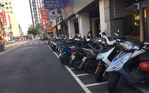 當早鳥有好康！5/20前繳完汽燃費 總獎金100萬等你抽