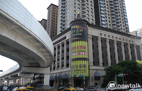 藍議員維護綠議員居家安寧  新板豪宅旁捷運10月設隔音牆