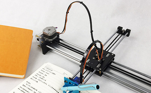 不會翻頁得陪著寫 中國學生瘋買「寫字機器人」後湧退貨潮