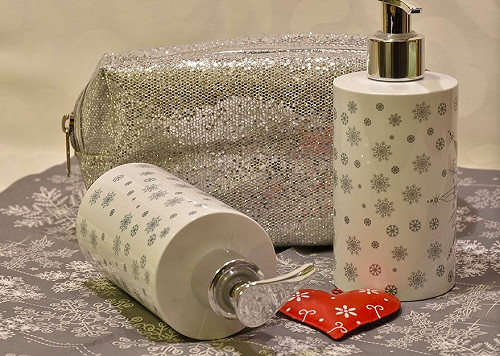 用添加防腐劑的沐浴乳皮膚會過敏？食藥署這樣說