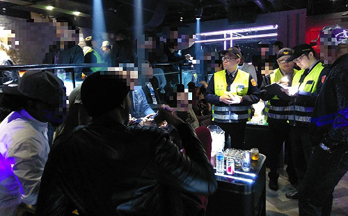 加強防制聚眾鬥毆  北市警針對酒店等6大場所臨檢掃蕩