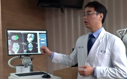 她膝蓋痛到走不動　醫師：每周做「這種」運動5小時護膝