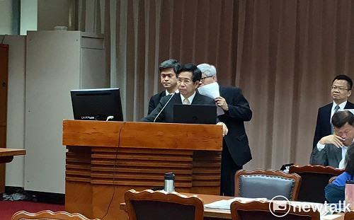 老師要學生唸「5千洞之菊」潘文忠：的確不當