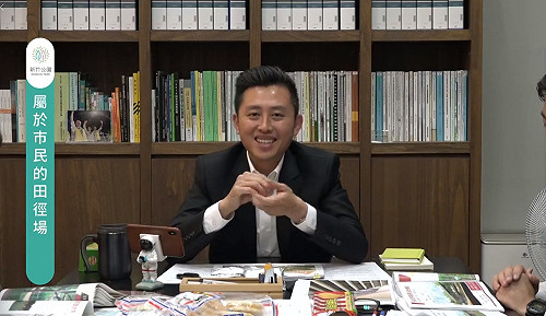 (影)線上人民議會！林智堅直播闢謠與網友論市政