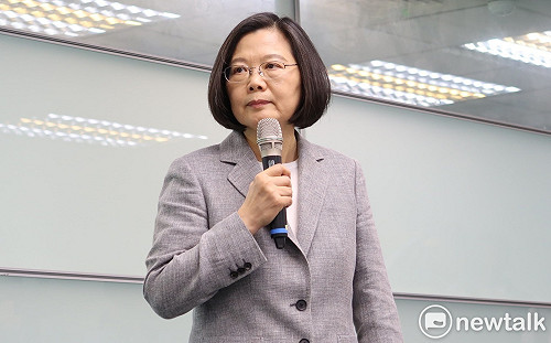 蔡英文：我是負重賽跑  賴清德不需暫停行程