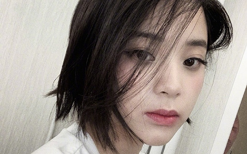 被指台獨歐陽娜娜急認一中滅火   中國網友：微博特供愛國