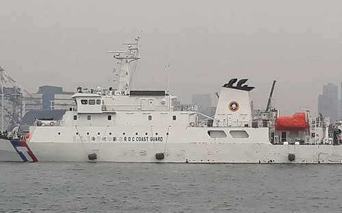 穩鵬號喋血案1死7失蹤  海巡特勤戒護船隻返高雄