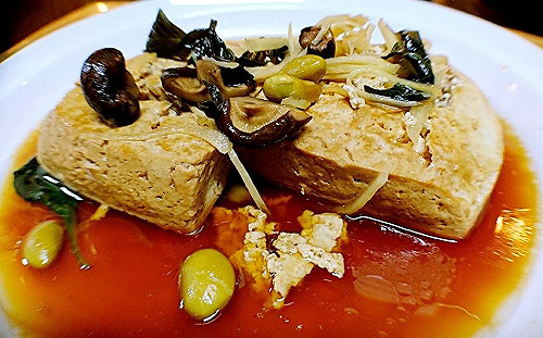 連假吃什麼？米其林「高CP值」24家小吃名單大公開