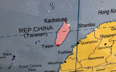 倫敦政經學院公共藝術台、中標同色  留英台生連署抗議