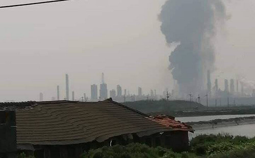 台塑麥寮六輕廠爆炸 環保署：已派員採樣、持續監控