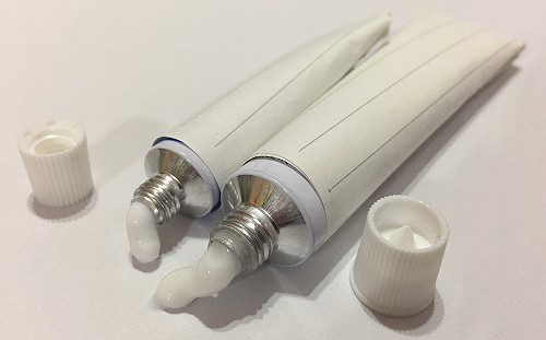 「失控藥膏」打開秒狂噴　內行人曝超實用秘訣