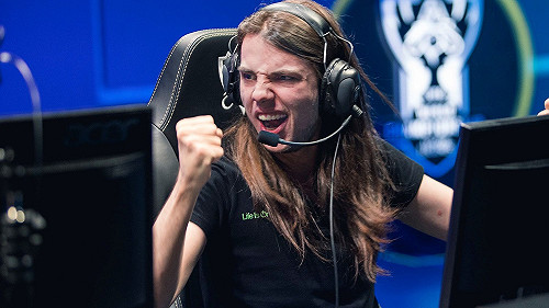 《英雄聯盟》找到出路！最正輔助Likkrit任戰隊總監