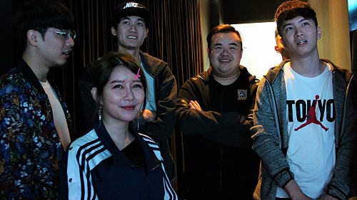 《英雄聯盟》爭奪決賽門票！閃電狼輾壓拿下開門紅