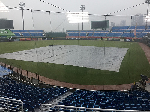 中華職棒／桃園球場積水嚴重　雙重賽午場再延