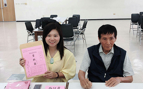 高市議員李雅靜登記參選鳳山區立委   強碰陳宜民、李明璇