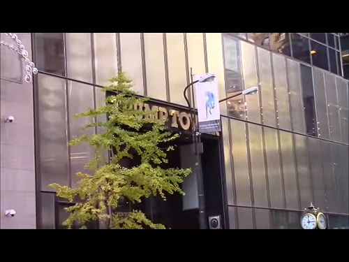 路透揭露外國官員租用川普大樓 川普恐違法