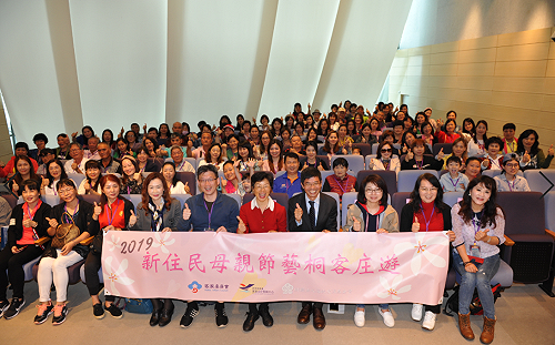 張小月與陸配提前過母親節 偷偷洩漏小秘密