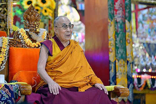 中國爆逼藏人加微信群組  告密達賴喇嘛支持者