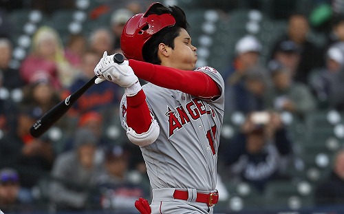 MLB／大谷翔平吞2K還挨球吻　本季首安再等等(影)