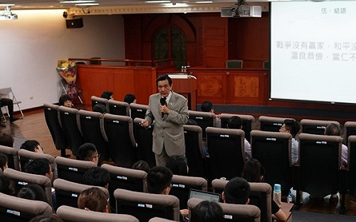 韓國瑜曾主張太平島開採石油 馬英九：他現在忙總質詢吧