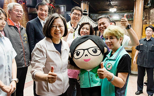 與企業座談  蔡英文：勞工不能加班增收入 是我心中的痛