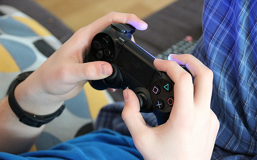 約會詐欺？肥宅工程師刷2萬請妹吃飯　鄉民神解：是剝皮