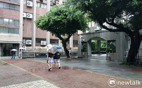 快訊》屏東縣大雷雨特報  預測持續至13：30