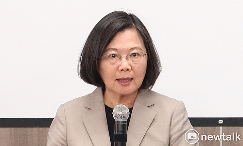 柯文哲質疑風電價格 蔡英文回嗆： It's Science！