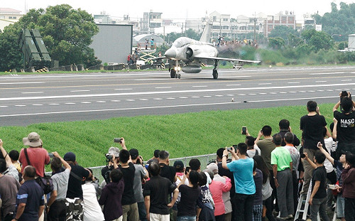 傳幻象2000急降花蓮「攔截」成功 共機連續28天進入西南ADIZ