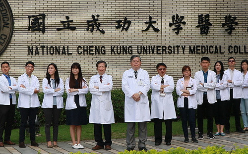 讚！成大醫學系畢業生「臨床技能測驗」通關百分百