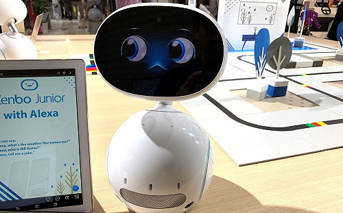 國際電腦展熱門產品速報　電競桌椅和「它」最吸睛