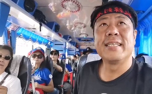 韓粉一早北上參加造勢大會　高唱「夜襲」氣氛超high