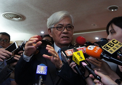 罵聲中上任中選會主委 李進勇：有政黨背景不違法