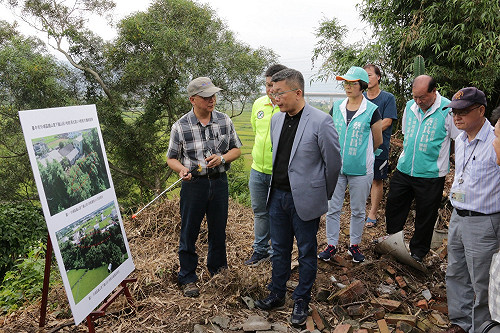 會勘外埔區鐵山段崩塌　蔡其昌緊急爭取搶修保護坡