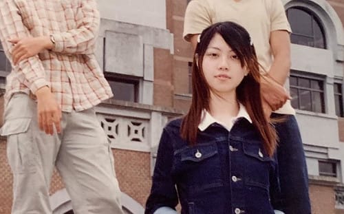 高嘉瑜貼大學照自嘲  網友撩：「有你的歷史 怎會是黑歷史」