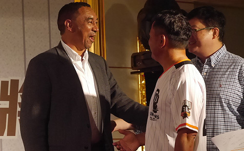 中華職棒／王漢156球12局完投　大讚曾智偵最強鐵捕