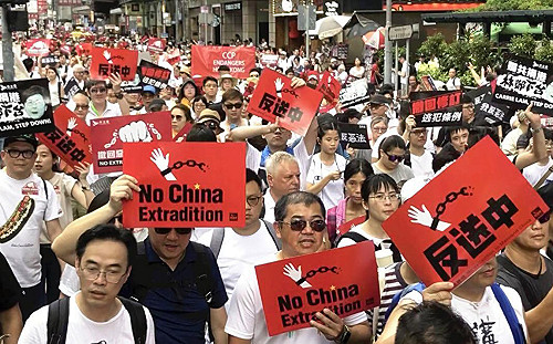 親中港媒：「暴徒」今晚將在立法會重演「太陽花學運」