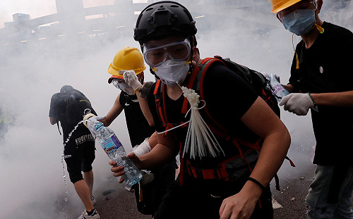 力挺在台港生連署 陸委會籲港府撤回修例