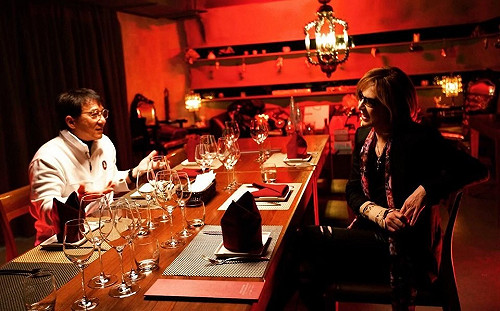 來台與成龍吃飯惹怒網友 日本藝人Yoshiki發文道歉